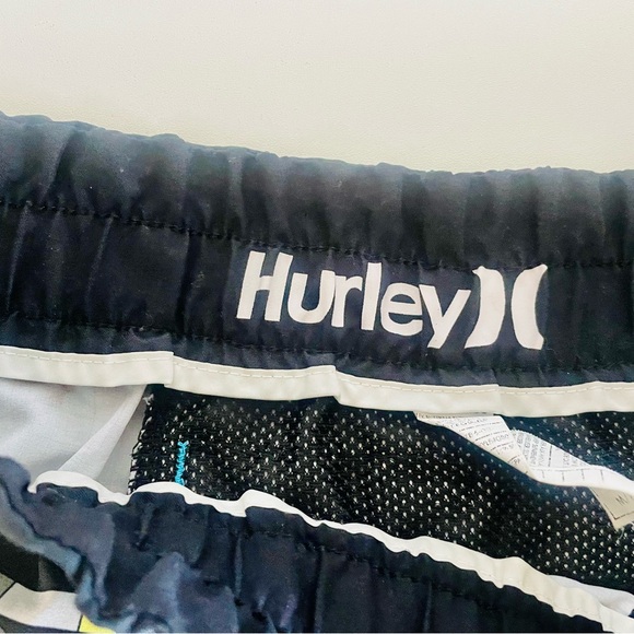 Hurley Women's Athletic Shorts - Black and Yellow Geometric - Picture 3 of 3